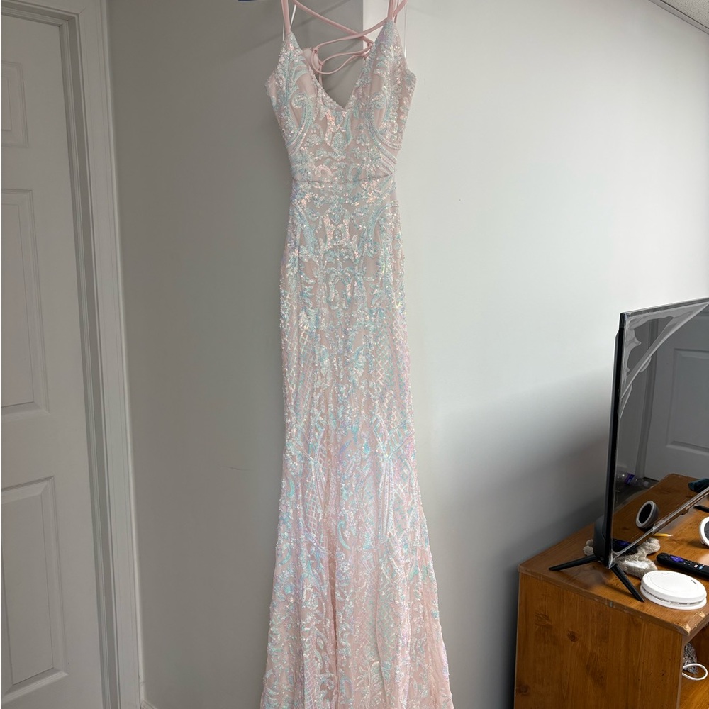 Morgan & Co. Pink Iridescent prom Dress